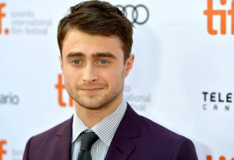 Foto: https://www.elpais.com.uy/tvshow/personajes/daniel-radcliffe-fue-padre-y-se-conocieron-las-primeras-fotos-del-actor-junto-a-su-bebe