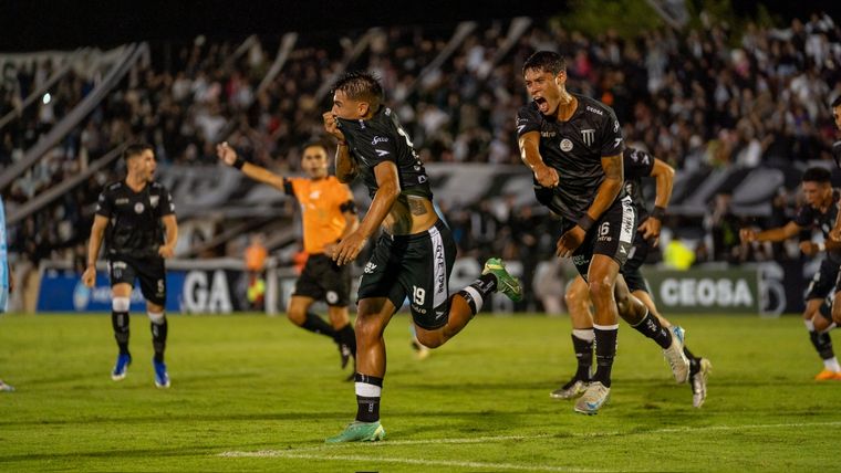 Gimnasia venció como local a Defensores Unidos. Foto: Prensa Gimnasia y Esgrima de Mendoza.