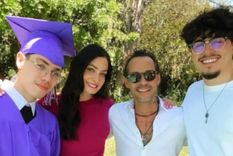 Marc Anthony junto a su exesposa Dayanara Torres y sus dos hijos