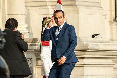 José Jerí se suma a la lista de presidentes peruanos que no termina su mandato. José Jerí se suma a la lista de presidentes peruanos que no termina su mandato.