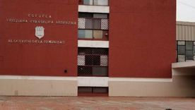 Una escuela en Villa Real debió activar el protocolo de seguridad ante una amenaza de un tiroteo. Una escuela en Villa Real debió activar el protocolo de seguridad ante una amenaza de un tiroteo.