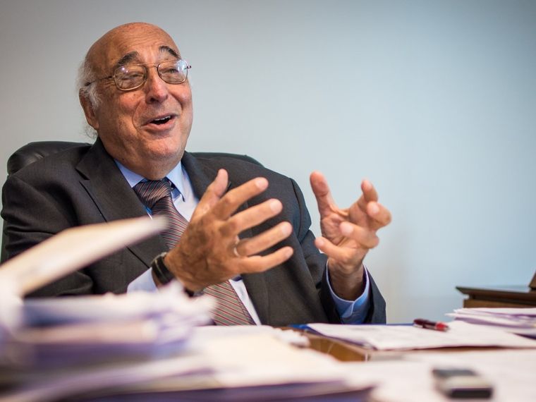 El reconocido economista Miguel Broda criticó duramente al Gobierno