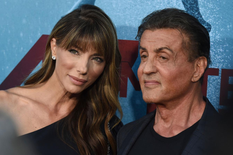 SYLVESTER STALLONE SE SEPARÓ INESPERADAMENTE.. ADEMÁS, DECIDIÓ TAPAR EL TATUAJE QUE TENÍA DE SU MUJER.