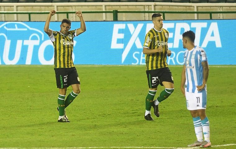 Banfield arranca el certamen con una buena victoria. Foto: Télam