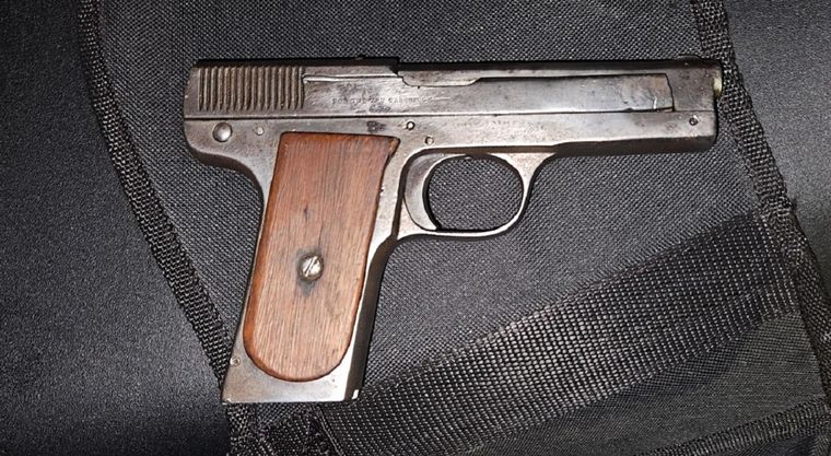 El arma secuestrada