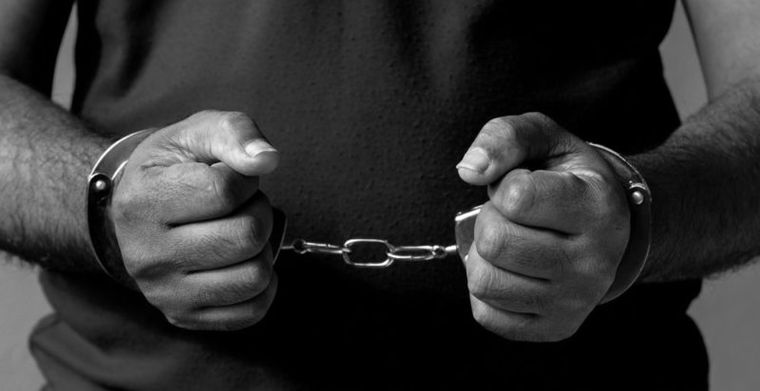 Siempre es necesario detener delincuentes. Siempre es necesario detener delincuentes.