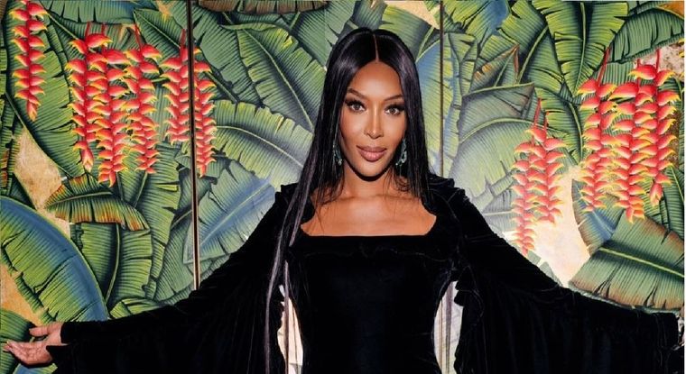 La supermodelo Naomi Campbell nunca pierde su estilo y encanto. Foto: Instagram @naomi