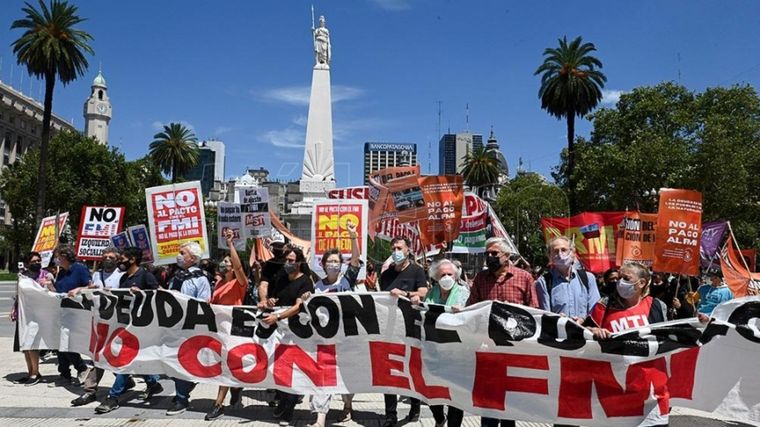 No al FMI Distintas organizaciones sociales y partidos políticos de izquierda se pronunciaron en contra de las negociaciones con el FMI. Foto: Telam