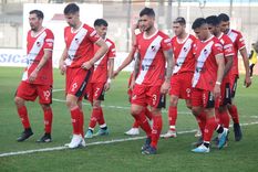 Maipú perdió con Chacarita, pero se mantiene como escolta de la Lepra. Foto: @Deportivo_Maipu