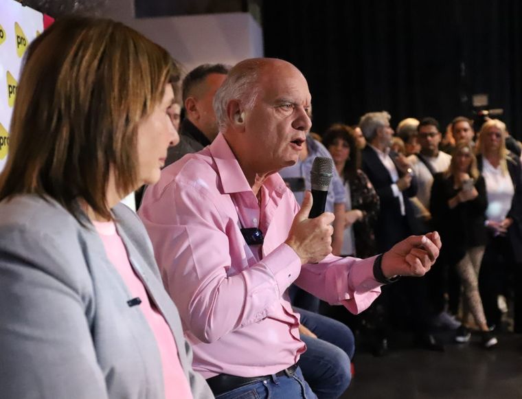 Bulrich y Grindetti El acto estaba previsto para mañana, pero se suspendió por crimen de Morena. Crédito: Prensa PRO Foto: PRO