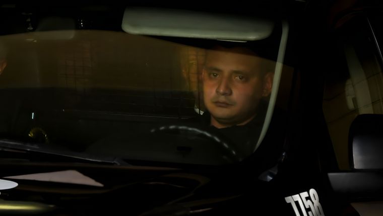 Bento siendo trasladado en una camioneta de la Policía Federal Foto: Alf Ponce Mercado/MDZ