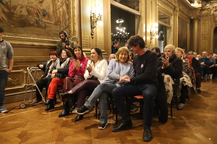 Sintonía Graciela Ocaña y Martín Lousteau, este viernes en un acto en La Casa de La Cultura. Foto: Prensa Lousteau