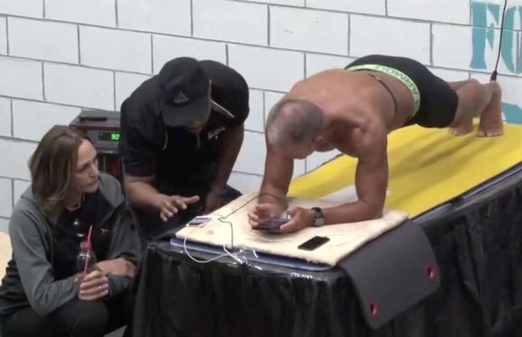 El hombre rompió el récord Guinness que se había registrado en 2016