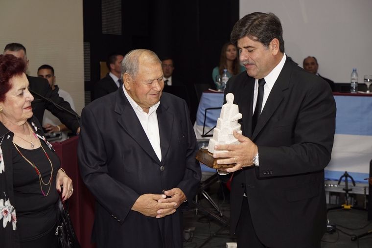 Pellegrini, junto a Mario Abed.