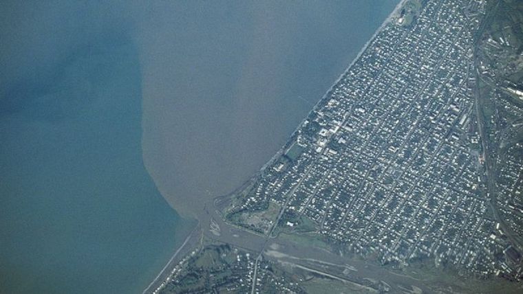 Durante décadas se han vertido basuras agrícolas e industriales en el mar Negro. Foto: GETTY IMAGES
