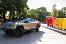 La Cybertruck de Tesla en Mendoza. Foto: Municipalidad de Ciudad de Mendoza