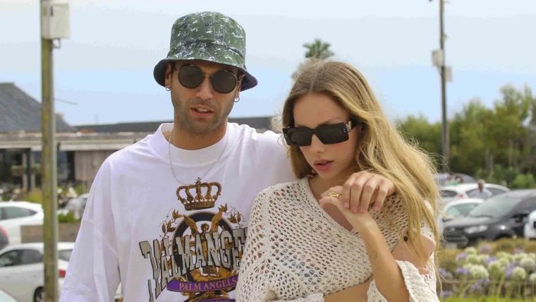 Nico Furtado y Ester Expósito La pareja de famosos visitó Argentina y sorprendieron con un increíble guiño que tuvieron sobre las costumbres del país