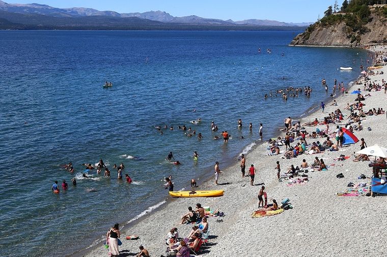 La turista belga jugaba con su perro cuando se ahogó Foto: Télam