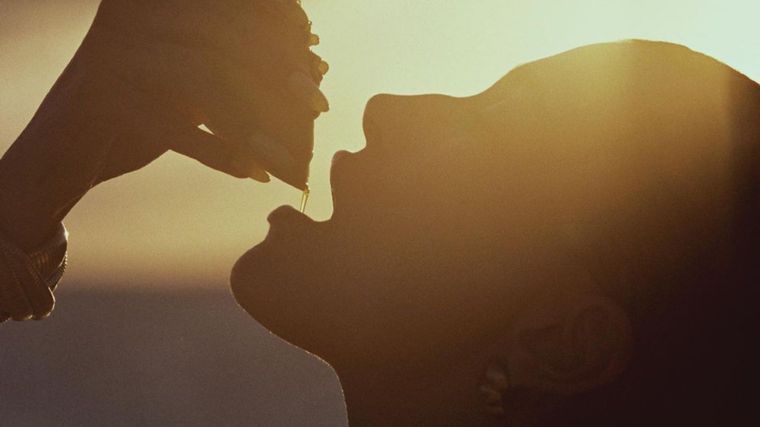 Hailey Bieber Campaña de Rhode Foto: @haileybieber