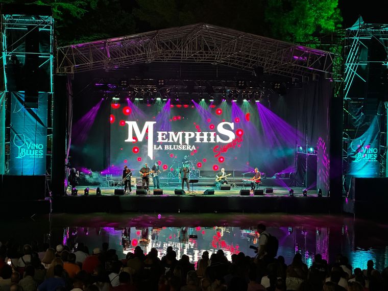 Memphis La Blusera fue el gran cierre de una primera noche inolvidable. Memphis La Blusera fue el gran cierre de una primera noche inolvidable.