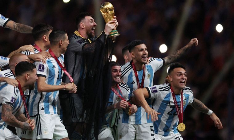 Argentina ya conoce el camino que deberá recorrer para bordarse la cuarta estrella mundial. Foto: NA