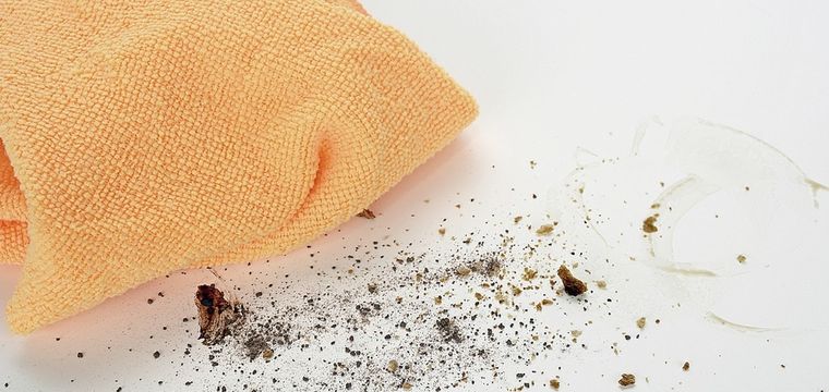 Para saber si es de calidad un paño de microfibra se tiene que notar los espacios entre las fibras, ya que ésto maximiza la capacidad de la tela para recoger suciedad y absorber líquidos. Foto: Pixabay - pixabay.com