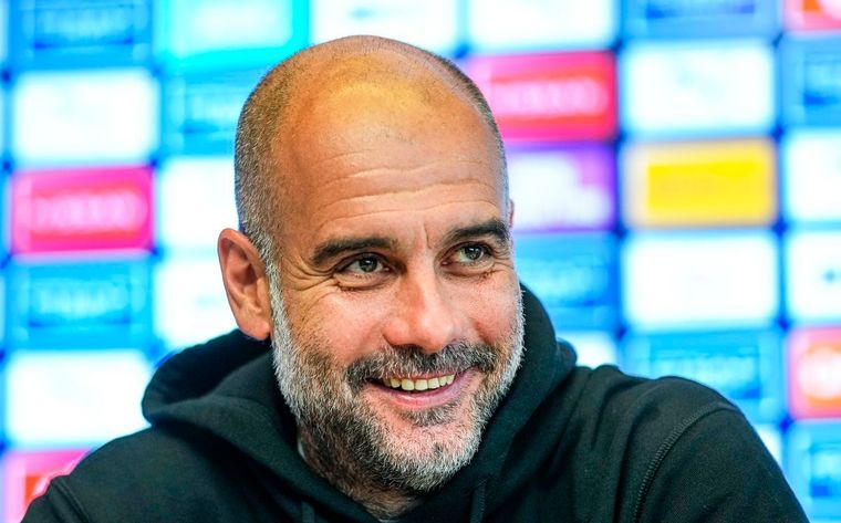 Pep Guardiola El técnico del Manchester City se llevaría a una joya argentina. Foto: Archivo
