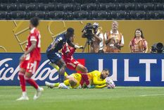 El momento del choque entre Donnarumma y Musiala donde se produce la durísima fractura del delantero alemán.