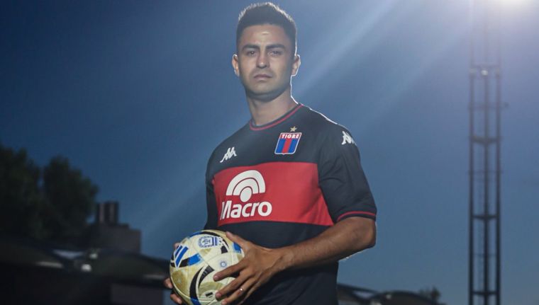 Pity es un Matador. Tigre hizo oficial la llegada de Gonzalo Martínez: el ex River llegó en condición de libre.
