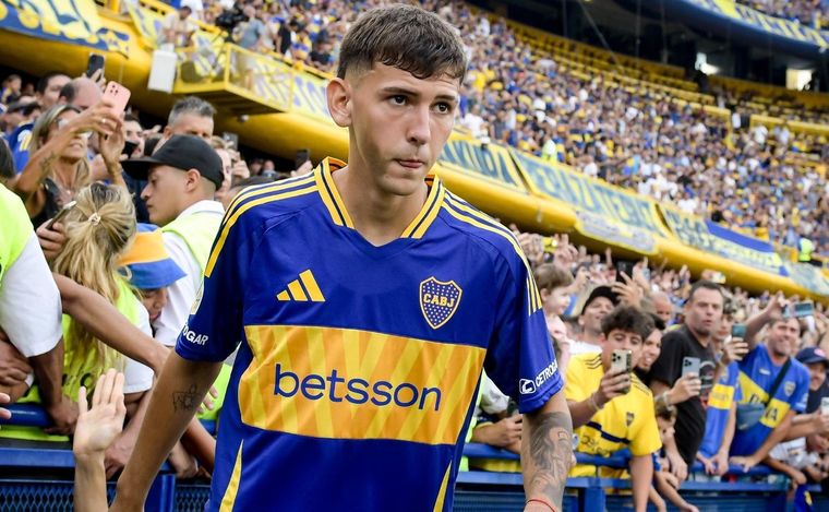 El pibe de 19 años se había ganado un lugar, pero no juega hace casi un mes. Foto: @UniversoBoca12