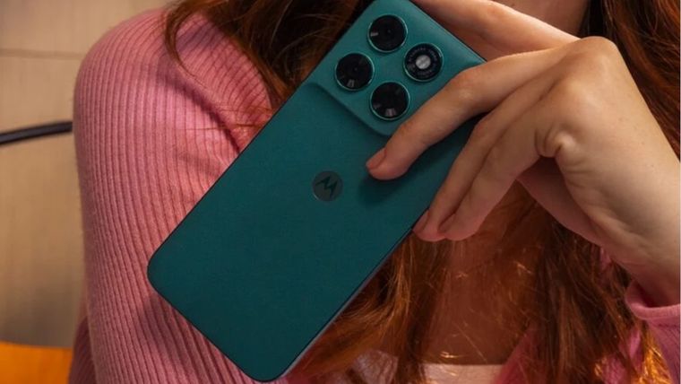 El Moto G17 es uno de los teléfonos más económicos con cámara potenciada por inteligencia artificial. El Moto G17 es uno de los teléfonos más económicos con cámara potenciada por inteligencia artificial.