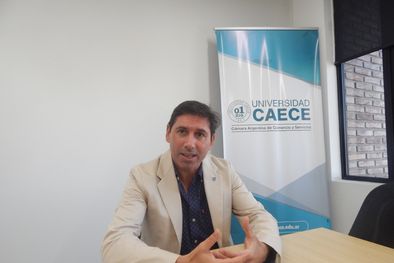 MDZol | Falcón es el rector de la Universidad CAECE, abogado, especialista en Ciencias Políticas, entre otros. Foto: Archivo