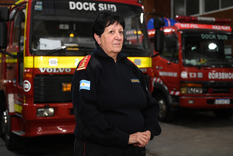 Lucía Segovia, una de las primeras mujeres en convertirse en Comandante Mayor dentro del Sistema Nacional de Bomberos Voluntarios