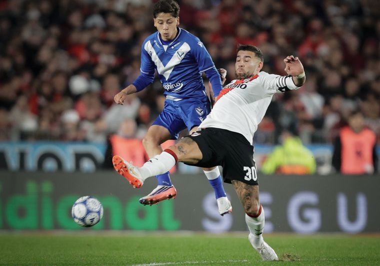 River lo ganaba 2-0 y Vélez reaccionó y se lo empató 2-2 en el segundo tiempo. 