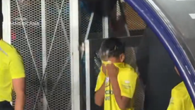 la emocion del nino que entro a la cancha con neymar y vivio el momento de su vida