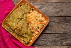 Chicharrón en salsa verde Una receta simple para hacer en pocos minutos Foto: Shutterstock