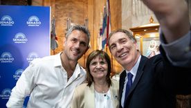 La gira de Diego Santilli por distintas provincias dejó un balance alentador para el Gobierno nacional, aunque todavía insuficiente para garantizar la aprobación de la reforma laboral en el Congreso. La gira de Diego Santilli por distintas provincias dejó un balance alentador para el Gobierno nacional, aunque todavía insuficiente para garantizar la aprobación de la reforma laboral en el Congreso.