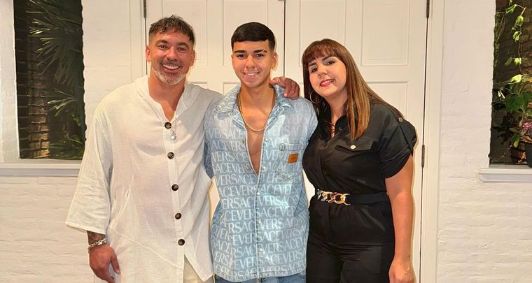 Tomás Lavezzi junto al Pocho. Foto: IG: @tomilavezzi_