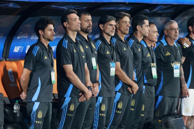 El CT y los jugadores de la Selección Argentina eligieron al tercer capitán. Foto: Fotobaires