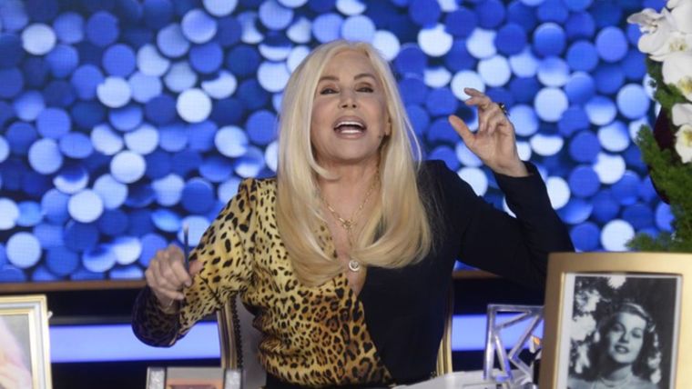 Ángel de Brito mandó al frente a la diva. Ángel de Brito mandó al frente a la diva.