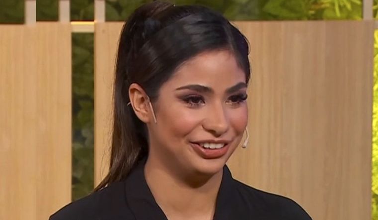 Daniela Celis fue blanco de horrendas críticas en las redes sociales. Foto: Captura TV