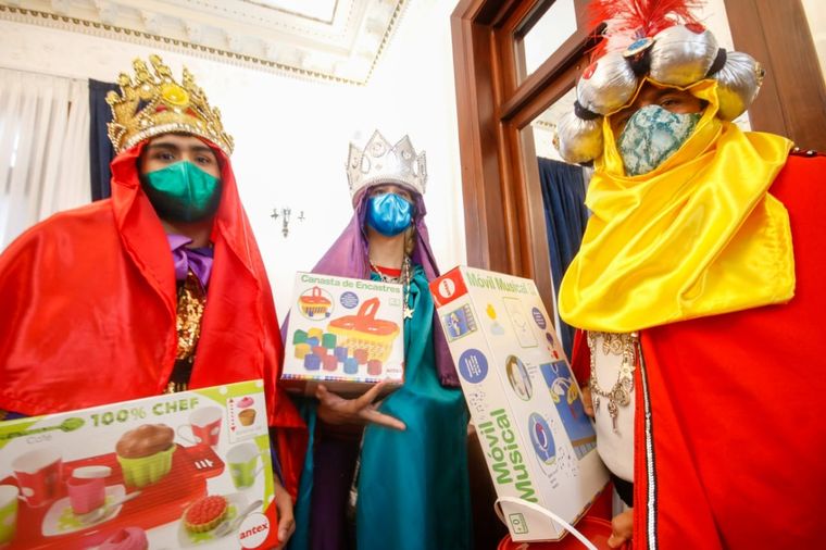 Todos los niños de una provincia recibirán su regalo comprado por el gobierno para Reyes