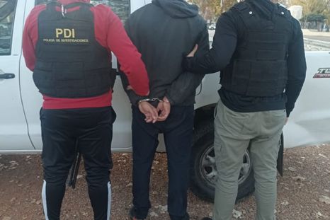 Así quedó detenido Iván Mortenssen Mercado. Policía de Mendoza Así quedó detenido Iván Mortenssen Mercado. Policía de Mendoza