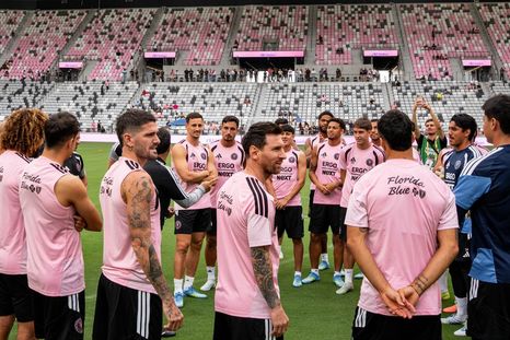 Messi, De Paul y compañía entrenaron el jueves en el NU Stadium, la nueva casa del Inter Miami. Messi, De Paul y compañía entrenaron el jueves en el NU Stadium, la nueva casa del Inter Miami.