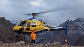 El helicóptero no podía tocar suelo y quedó suspendido en el aire para completar el rescate a más de 4.000 metros. (Imagen ilustrativa) El helicóptero no podía tocar suelo y quedó suspendido en el aire para completar el rescate a más de 4.000 metros. (Imagen ilustrativa)