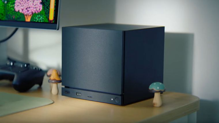 La Steam Machine sobresale en almacenamiento, conectividad avanzada y personalización para jugadores más técnicos y exigentes. La Steam Machine sobresale en almacenamiento, conectividad avanzada y personalización para jugadores más técnicos y exigentes.