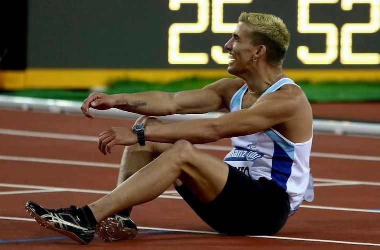 Hernán Barreto en la pista de atletismo. Hernán Barreto en la pista de atletismo.