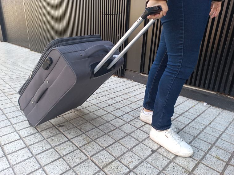 Para preservar su casco histórico, este destino prohibió las maletas con ruedas Foto: Agustina Castro Para preservar su casco histórico, este destino prohibió las maletas con ruedas Foto: Agustina Castro