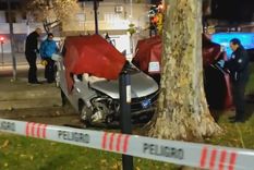 Aunque las pericias técnicas están en curso, trascendió de manera extraoficial que el vehículo circulaba a una velocidad superior a la permitida.