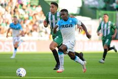 Los equipos no se sacan diferencias dentro del campo. Foto: Fotobaires Los equipos no se sacan diferencias dentro del campo. Foto: Fotobaires